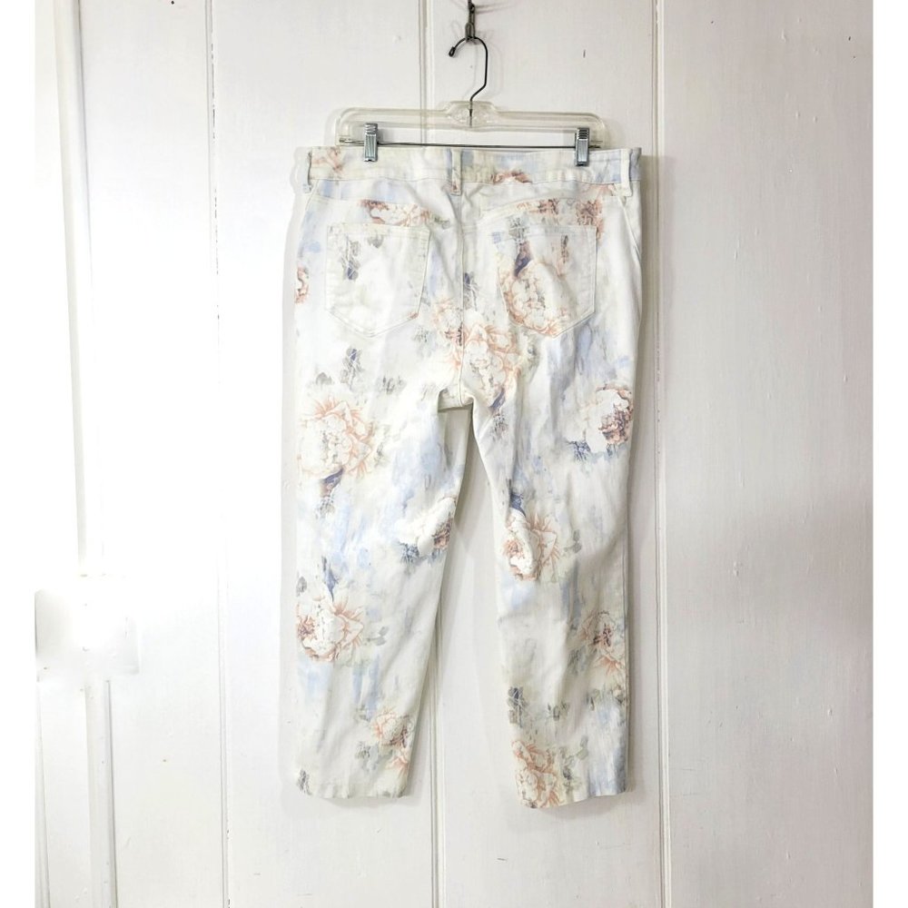 Chico's Platinum Jeggins White Jeans with Soft Faded Floral Print - Picture 2 of 6